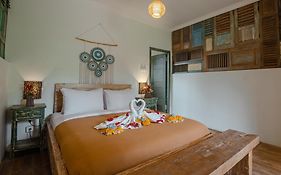 Munduk Farm House